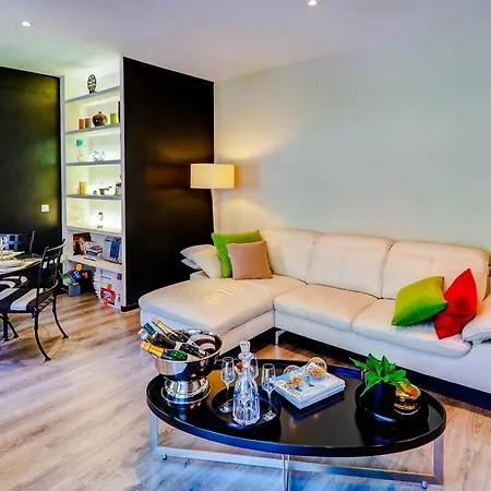 Flamingo By Hello Homes