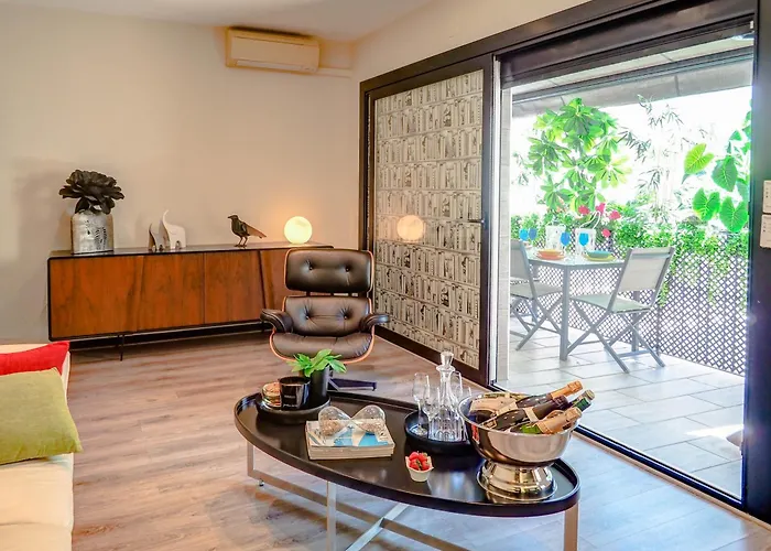 Διαμέρισμα Flamingo By Hello Homes Σίτζες