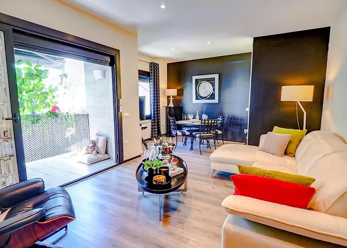 Flamingo By Hello Homes